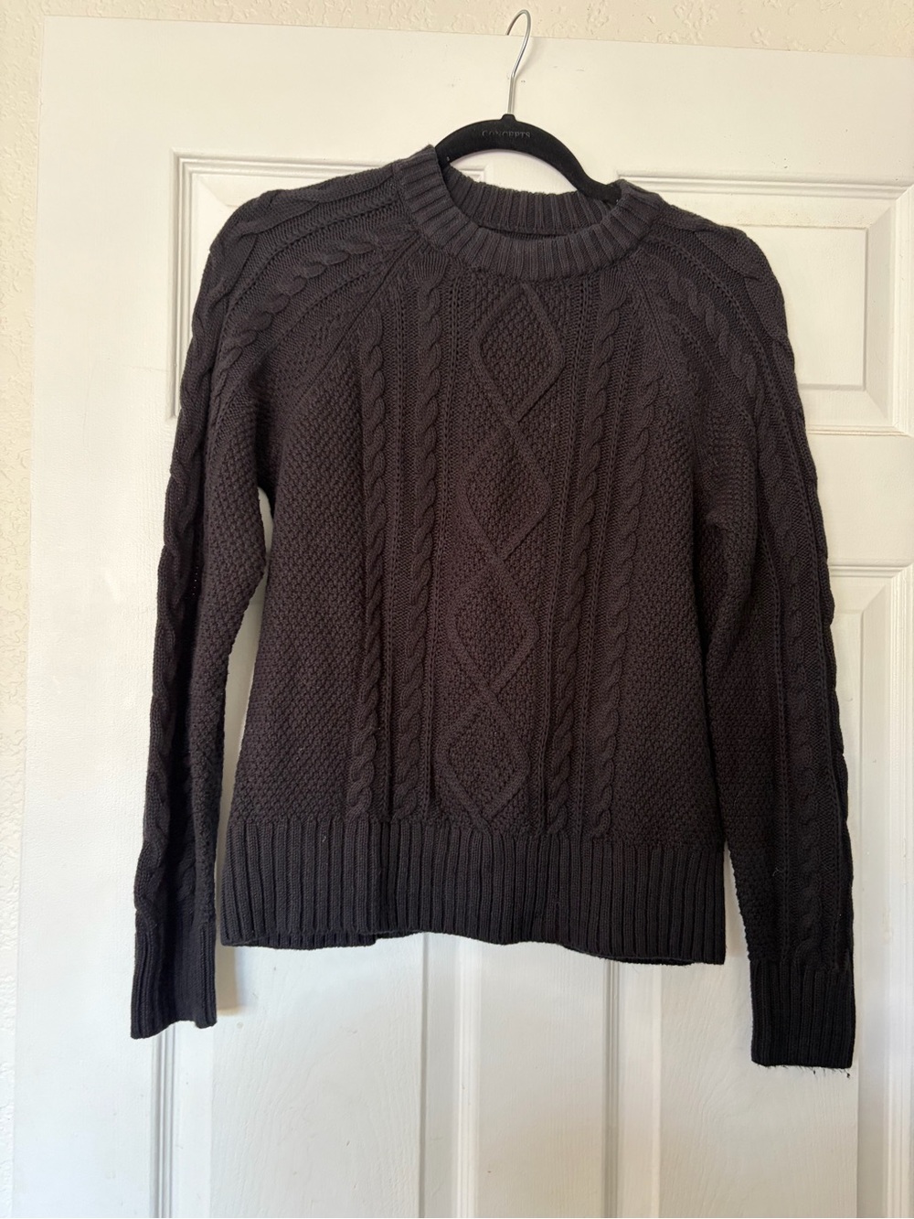GAP Classic Fisherman Cable Knit Crewneck Sweater